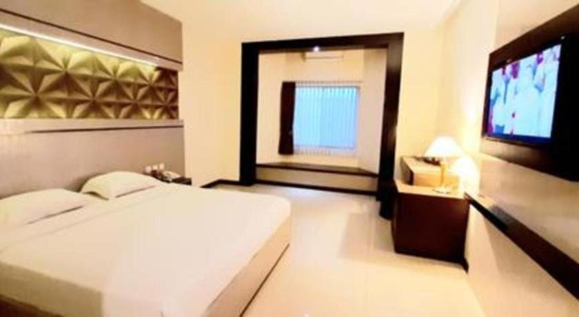 Alexander Hotel Tegal Luaran gambar
