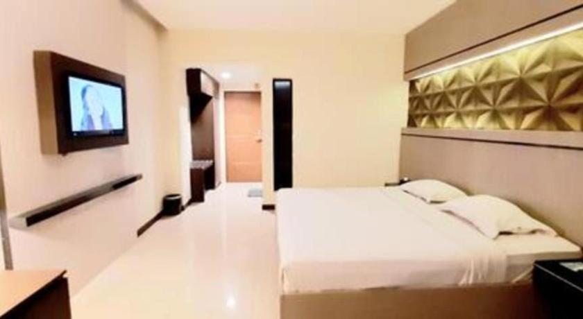 Alexander Hotel Tegal Luaran gambar